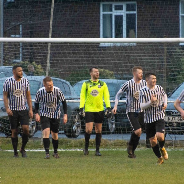 Heaton Stan 3-1 Tow Law – Report and Photos