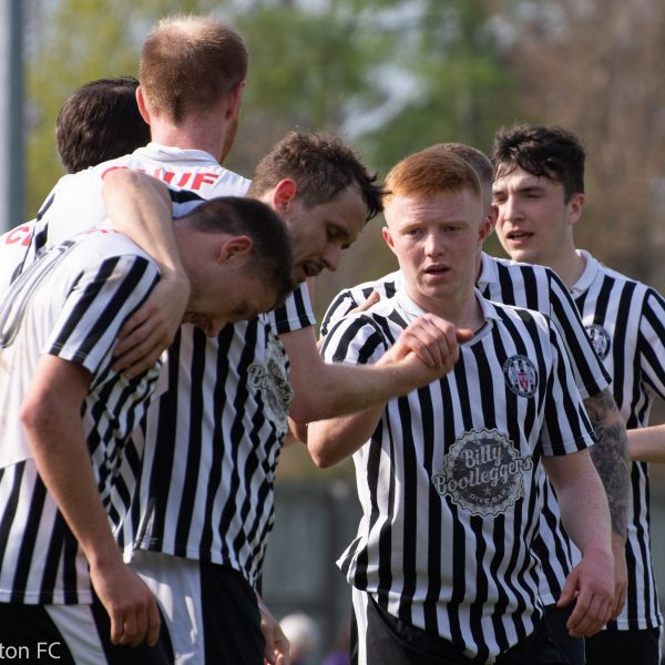 Newcastle Uni 0-2 Heaton Stan – Photos and Video