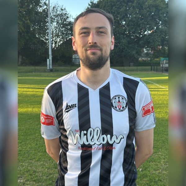 Dan Capewell Signs New Deal