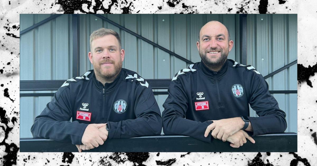 Management duo sign contracts