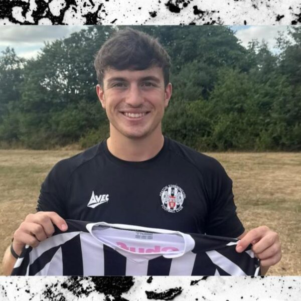 Tomas Boothroyd signs for the Stan