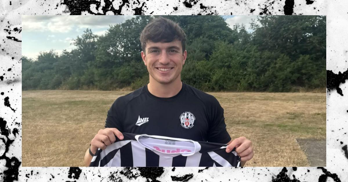 Tomas Boothroyd signs for the Stan